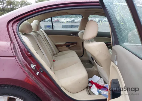 2010 Honda Accord 2.4 Ex z USA, uszkodzony, nr VIN 1HGCP2F76AA100867